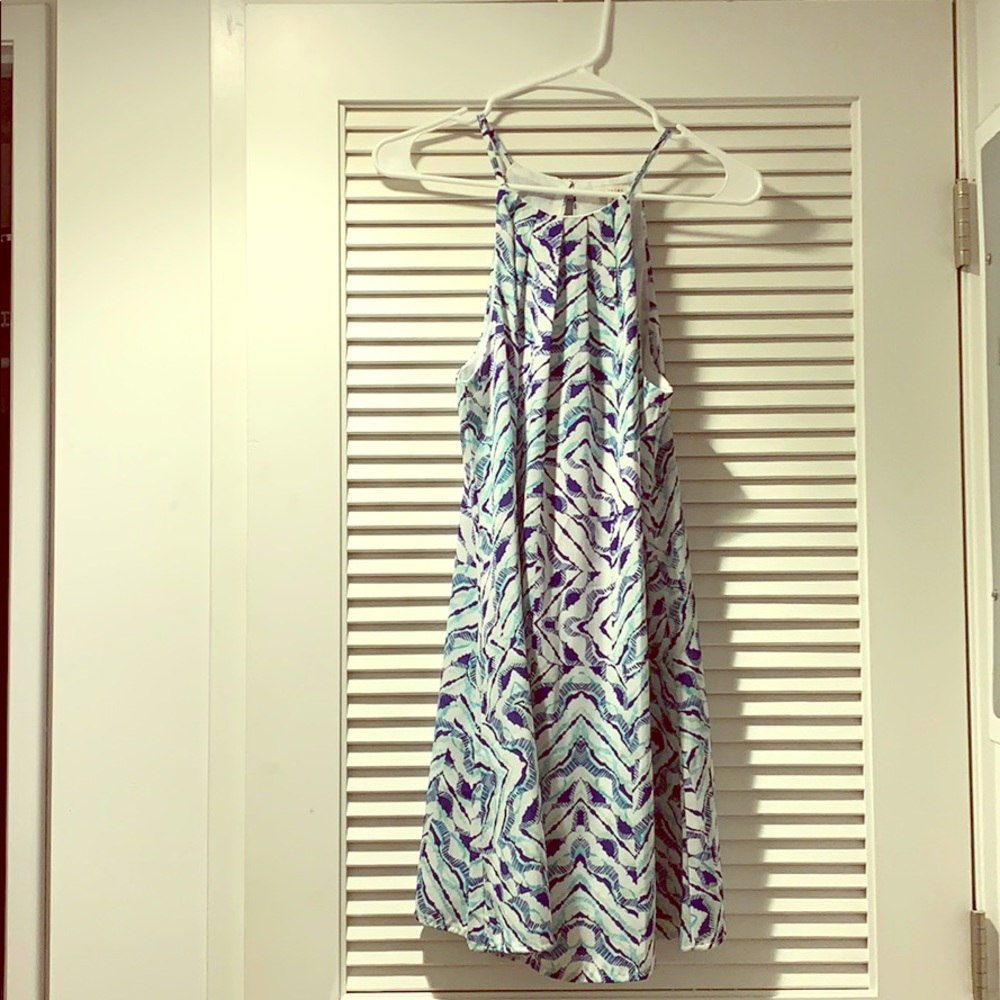 Cute halter dress small